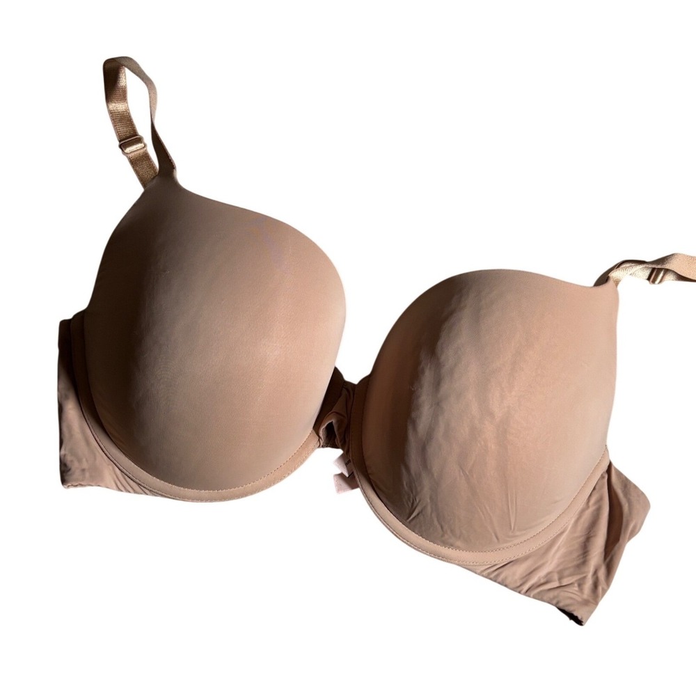 Victoria's Secret Nude Beige Push-Up Bra Padded Underwire 38D Everyday Basic